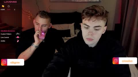 Snapshot of simonwnl chatting on 12-25-24, 05:58 Simon online show from 12-25-24, 05:58