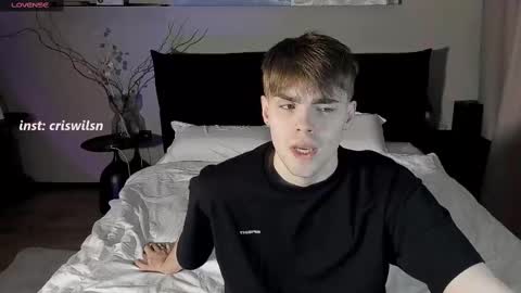 Snapshot of simonwnl chatting on 03-01-25, 10:02 Simon online show from 03-01-25, 10:02