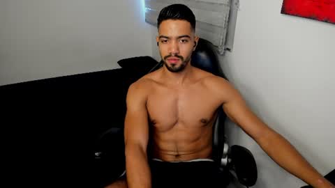 Snapshot of simple_guyy chatting on 06-20-26, 05:05 Andrey online show from 06-20-26, 05:05