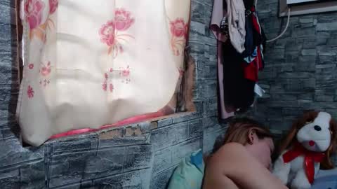 Ela online show from 04-21-26, 01:07