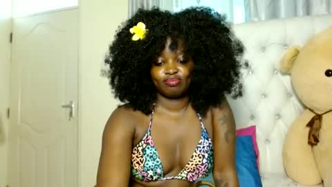 Snapshot of simply_eve1 chatting on 06-18-26, 04:13 simply_eve1 online show from 06-18-26, 04:13