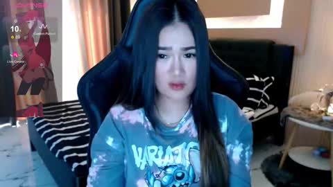 Snapshot of simplykhate chatting on 01-16-26, 01:31 Adrianna Fowler online show from 01-16-26, 01:31