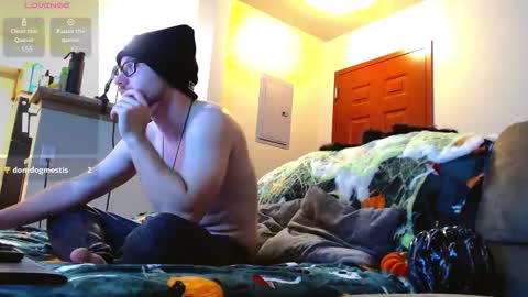 Snapshot of sin_lord chatting on 11-02-25, 02:03 Husky Dad online show from 11-02-25, 02:03