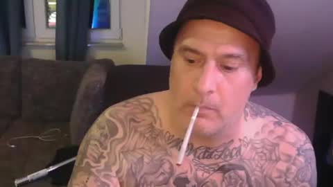 sinalco1975 online show from 10-30-25, 03:52