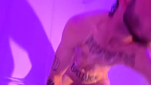 Snapshot of sinandbones chatting on 12-17-25, 11:55 XXStwinkXXLhole online show from 12-17-25, 11:55