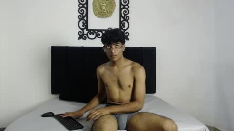 Snapshot of sinboy_ chatting on 05-05-26, 07:00 online show from 05-05-26, 07:00