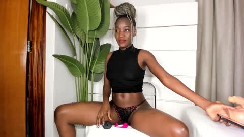 sincerre9_tara online show from 02-13-25, 08:48