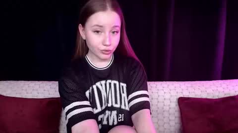 Sindi online show from 01-18-25, 04:10