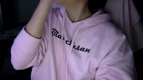 Snapshot of sindrastone chatting on 12-24-24, 10:06 Sindra online show from 12-24-24, 10:06