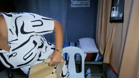 Snapshot of sinfullwife6969 chatting on 11-27-25, 10:28 sinfullwife6969 online show from 11-27-25, 10:28