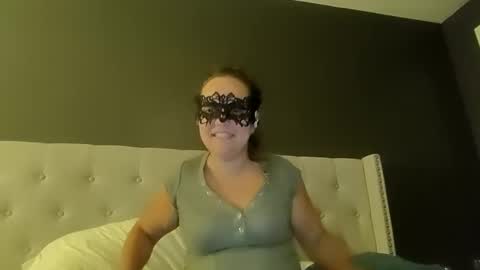 Snapshot of sinfulsynergy666 chatting on 09-11-25, 01:17 SinfulSynergy online show from 09-11-25, 01:17