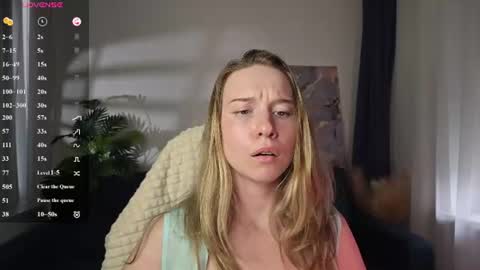 Snapshot of sinner_eve chatting on 07-05-26, 04:19 Aurora online show from 07-05-26, 04:19