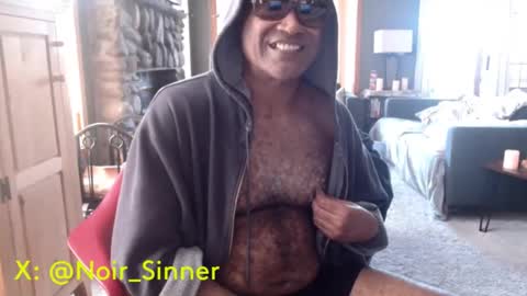 Snapshot of sinnernoir chatting on 10-06-25, 06:38 My Name Is..............................John online show from 10-06-25, 06:38