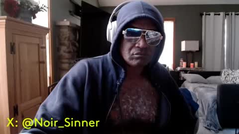 Snapshot of sinnernoir chatting on 10-07-25, 12:57 My Name Is..............................John online show from 10-07-25, 12:57