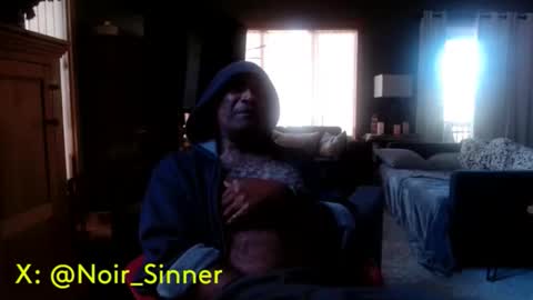 Snapshot of sinnernoir chatting on 10-10-25, 04:17 My Name Is..............................John online show from 10-10-25, 04:17