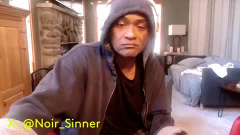 Snapshot of sinnernoir chatting on 10-11-25, 02:37 My Name Is..............................John online show from 10-11-25, 02:37