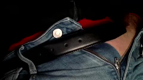 Snapshot of sinthesi chatting on 01-02-25, 04:24 Alex online show from 01-02-25, 04:24