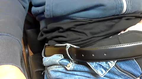 Snapshot of sinthesi chatting on 03-09-25, 06:39 Alex online show from 03-09-25, 06:39