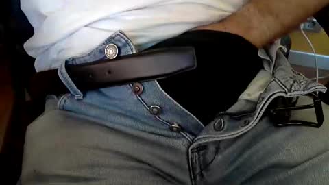 Snapshot of sinthesi chatting on 09-17-25, 02:30 Alex online show from 09-17-25, 02:30