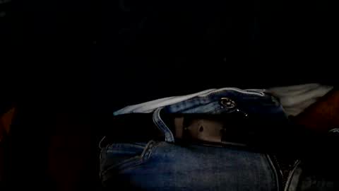 Snapshot of sinthesi chatting on 10-28-25, 06:28 Alex online show from 10-28-25, 06:28