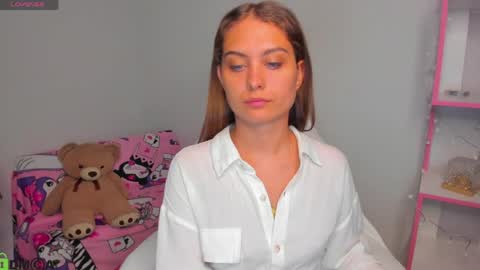 Snapshot of sinti_phillips chatting on 06-03-26, 02:25 Sitni online show from 06-03-26, 02:25