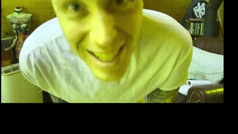 Snapshot of siphonophorstrings chatting on 10-05-25, 07:01 Dustbunnyfoofoo online show from 10-05-25, 07:01