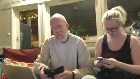 Snapshot of sir_and_essre chatting on 01-05-26, 07:06 Sir Bacchus Miss Essre online show from 01-05-26, 07:06