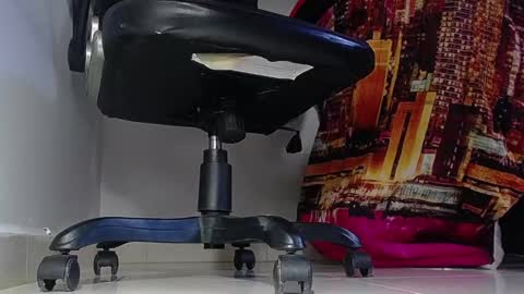 Snapshot of sir_kev66 chatting on 02-23-25, 09:37 only foot worshipers here online show from 02-23-25, 09:37