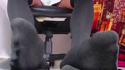 Snapshot of sir_kev66 chatting on 03-06-25, 06:37 only foot worshipers here online show from 03-06-25, 06:37