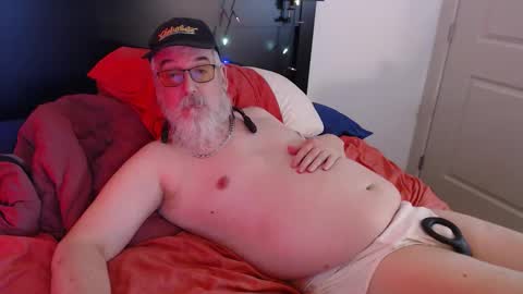 Snapshot of sirbeercan chatting on 02-10-26, 08:07 sir beer can the friendly hermit online show from 02-10-26, 08:07