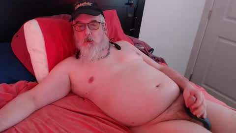 Snapshot of sirbeercan chatting on 02-27-26, 06:35 sir beer can the friendly hermit online show from 02-27-26, 06:35