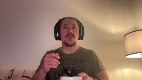 Snapshot of sirbubblesworth chatting on 01-19-25, 06:53 sirbubblesworth online show from 01-19-25, 06:53