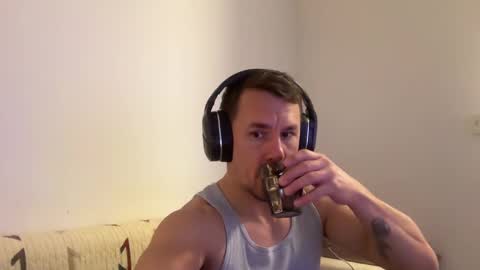 Snapshot of sirbubblesworth chatting on 03-06-25, 02:41 sirbubblesworth online show from 03-06-25, 02:41