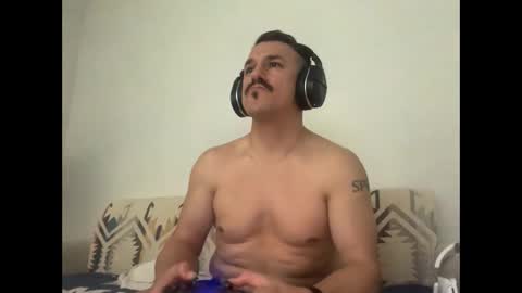 Snapshot of sirbubblesworth chatting on 09-15-25, 11:38 sirbubblesworth online show from 09-15-25, 11:38