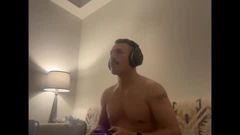 Snapshot of sirbubblesworth chatting on 09-17-25, 01:51 sirbubblesworth online show from 09-17-25, 01:51