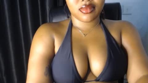 Siren XOXO online show from 11-11-25, 01:16