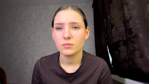 Snapshot of sirenapen chatting on 02-12-26, 12:27 Aurora online show from 02-12-26, 12:27