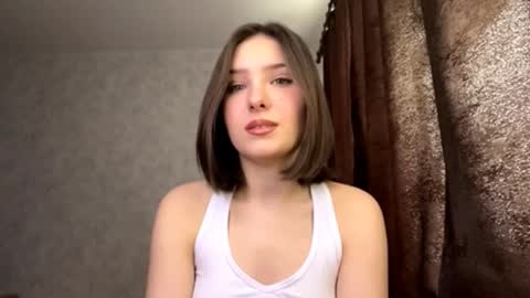 Snapshot of sirenapen chatting on 02-18-26, 02:07 Aurora online show from 02-18-26, 02:07