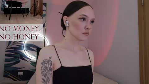 Snapshot of sirenaswhisper chatting on 04-29-26, 06:58 Goddess Sirena online show from 04-29-26, 06:58