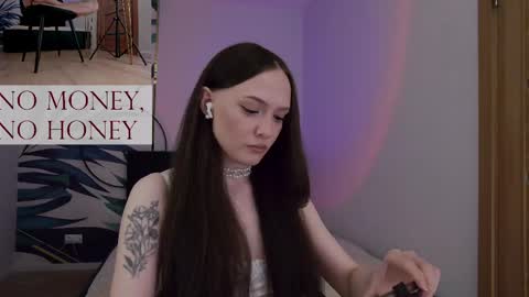 Snapshot of sirenaswhisper chatting on 05-13-26, 05:32 Goddess Sirena online show from 05-13-26, 05:32