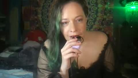 Snapshot of sirenfalls888 chatting on 10-29-25, 06:37 RavenFalls Aphrodite Priestess online show from 10-29-25, 06:37