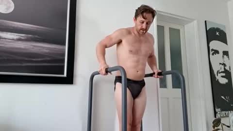 Giovanni online show from 10-15-25, 09:09