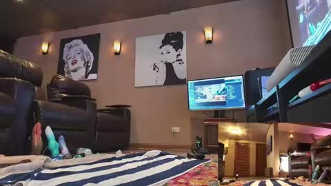 Snapshot of sissycdnatasha chatting on 10-14-25, 04:02 sissycdnatasha online show from 10-14-25, 04:02