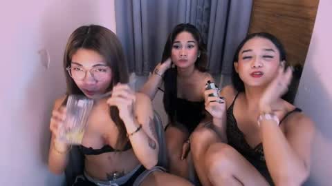 Snapshot of sissycumdumpster_goldey chatting on 04-25-26, 08:17 sissycumdumpster_goldey online show from 04-25-26, 08:17