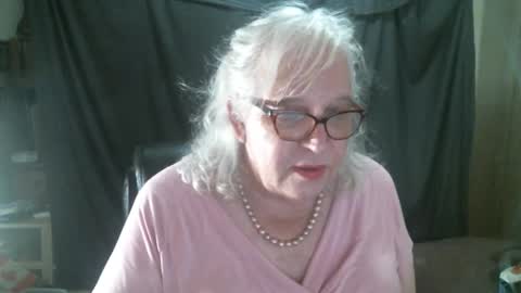 Sissy Diane online show from 10-16-25, 11:39