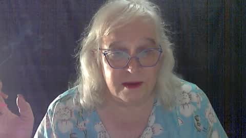 Sissy Diane online show from 11-20-25, 12:33