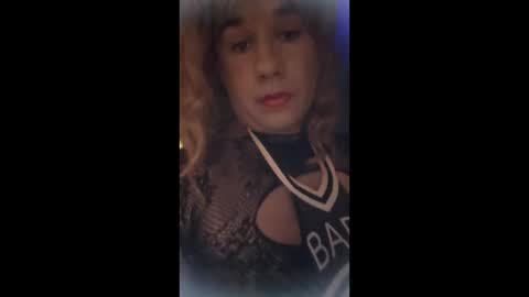 Snapshot of sissywhiteb chatting on 04-17-26, 08:28 sissywhiteb online show from 04-17-26, 08:28