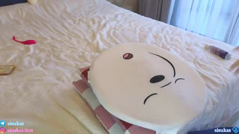 Snapshot of sisukass chatting on 01-16-25, 11:58 Luna And Alek 3 online show from 01-16-25, 11:58