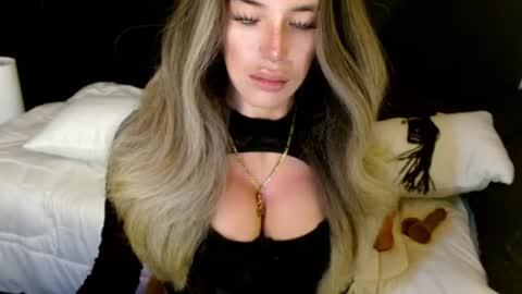 Snapshot of sizzling_cassie130 chatting on 07-02-26, 03:23 Cassie online show from 07-02-26, 03:23