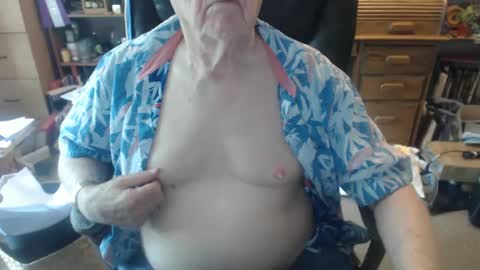 Snapshot of sjbottomboi chatting on 10-07-25, 08:39 sjbottomboi online show from 10-07-25, 08:39